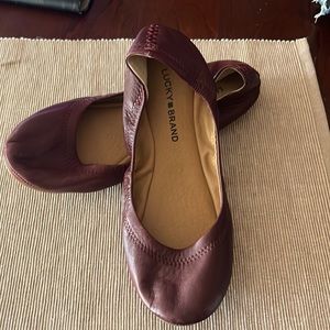Lucky Brand Leather Size 9 Ballet Slipper Shoes Maroon color.